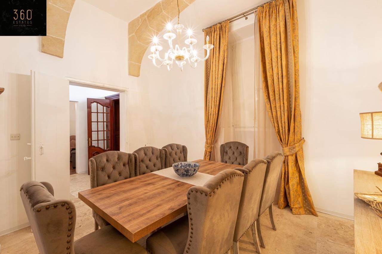 Apartamento Palazzo 16Th Century Mdina, Opposite St Paul'S Cathedral By 360 Estates Exterior foto