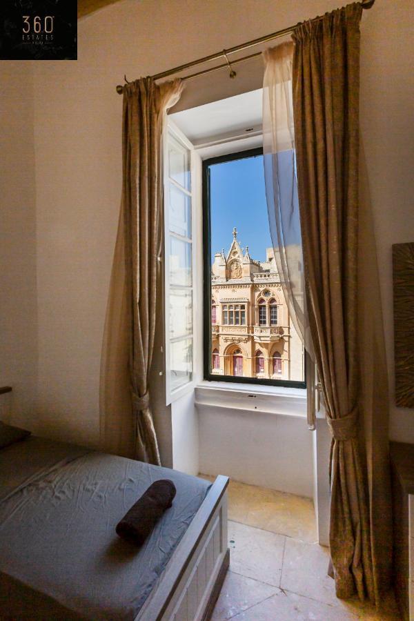 Apartamento Palazzo 16Th Century Mdina, Opposite St Paul'S Cathedral By 360 Estates Exterior foto