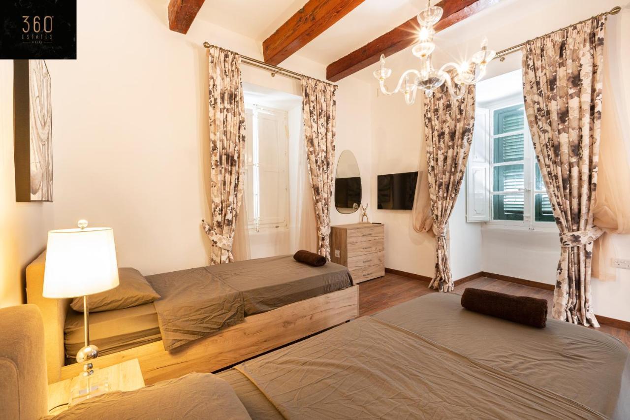 Apartamento Palazzo 16Th Century Mdina, Opposite St Paul'S Cathedral By 360 Estates Exterior foto