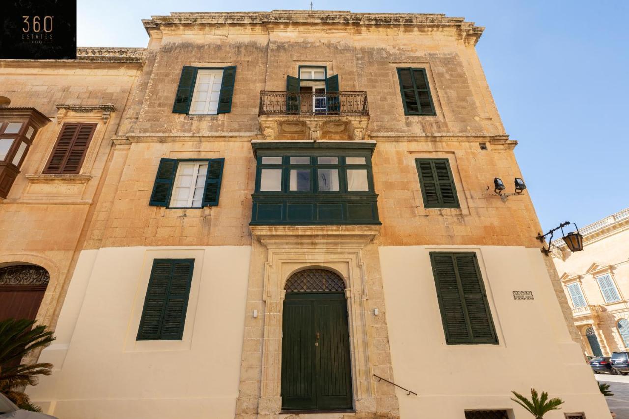 Apartamento Palazzo 16Th Century Mdina, Opposite St Paul'S Cathedral By 360 Estates Exterior foto