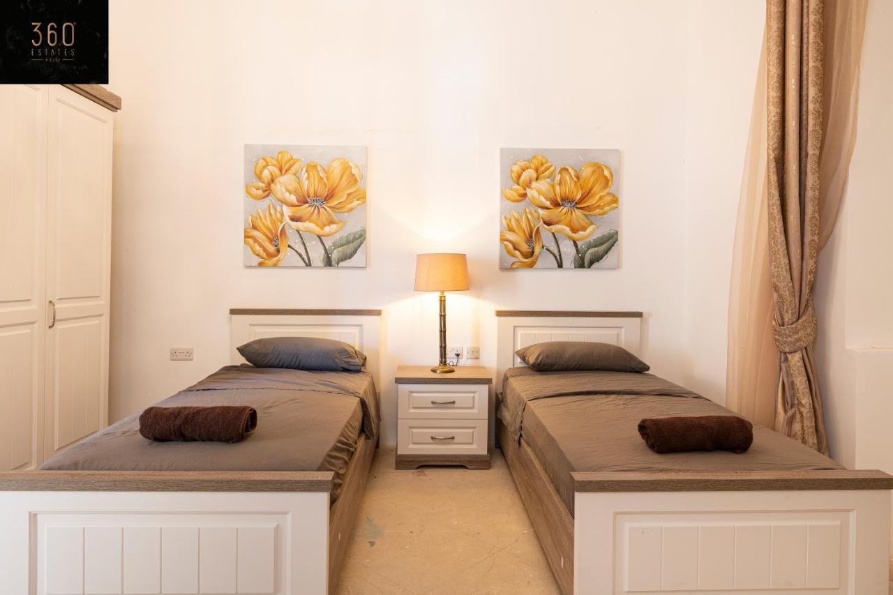 Apartamento Palazzo 16Th Century Mdina, Opposite St Paul'S Cathedral By 360 Estates Exterior foto