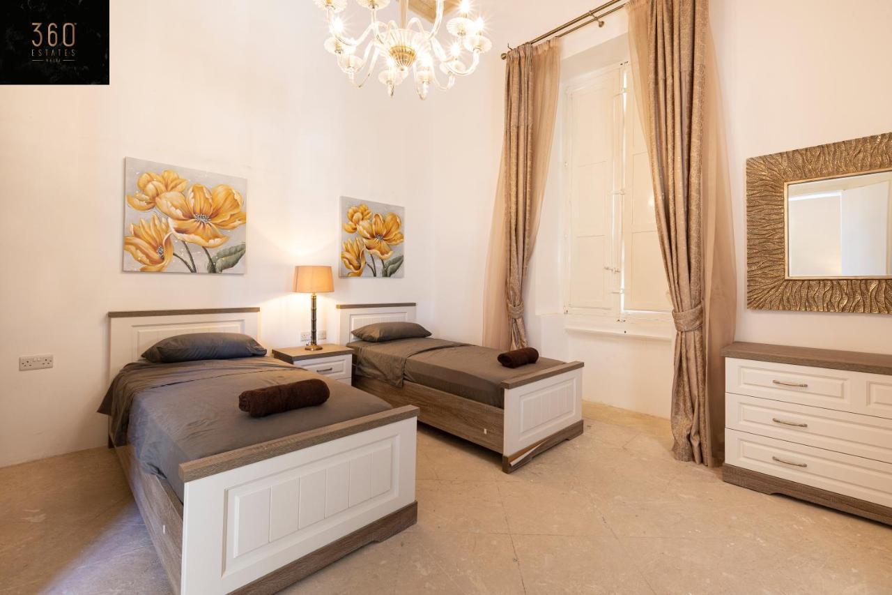 Apartamento Palazzo 16Th Century Mdina, Opposite St Paul'S Cathedral By 360 Estates Exterior foto