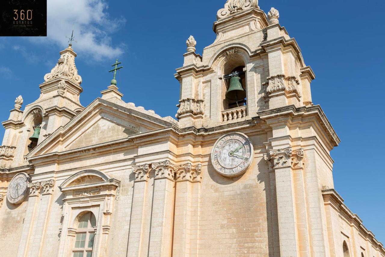 Apartamento Palazzo 16Th Century Mdina, Opposite St Paul'S Cathedral By 360 Estates Exterior foto