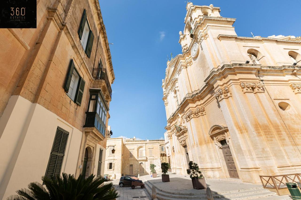 Apartamento Palazzo 16Th Century Mdina, Opposite St Paul'S Cathedral By 360 Estates Exterior foto