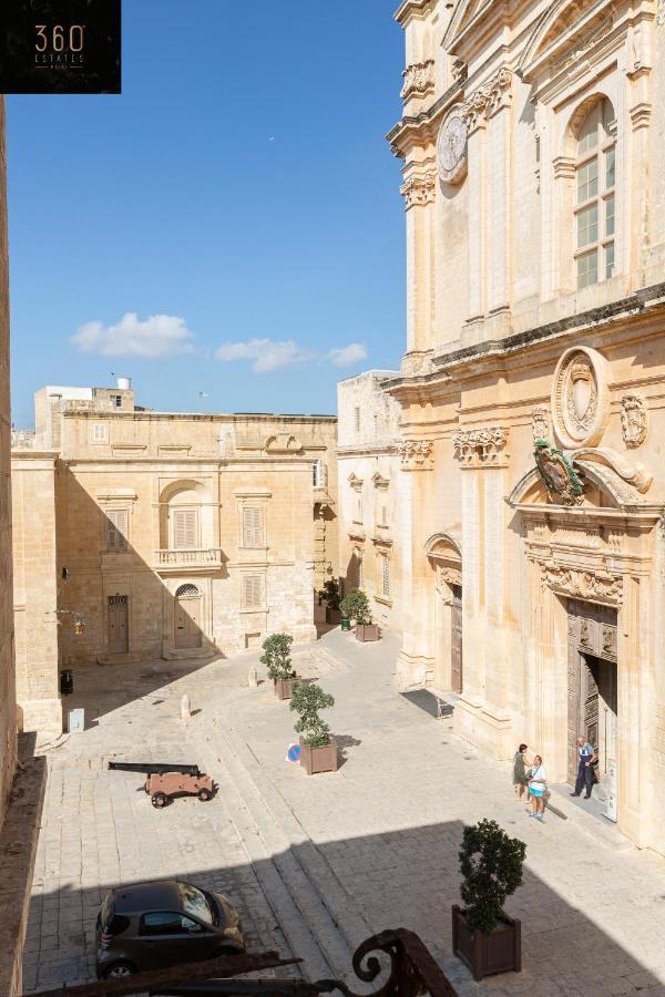 Apartamento Palazzo 16Th Century Mdina, Opposite St Paul'S Cathedral By 360 Estates Exterior foto