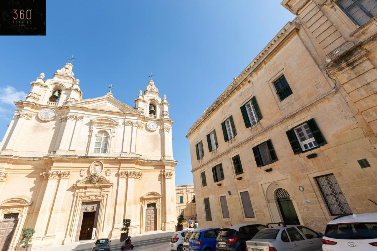 Apartamento Palazzo 16Th Century Mdina, Opposite St Paul'S Cathedral By 360 Estates Exterior foto